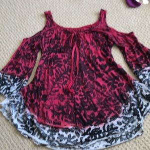 Cut out shoulders top